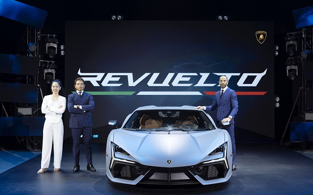 Siêu xe Lamborghini Revuelto ra mắt tại Việt Nam với mức giá 43,99 tỷ đồng